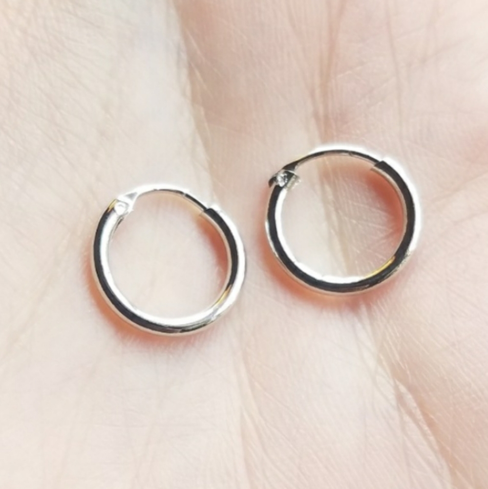 NWOT 13mm Mini Silver Hoop Earrings - Picture 3 of 8